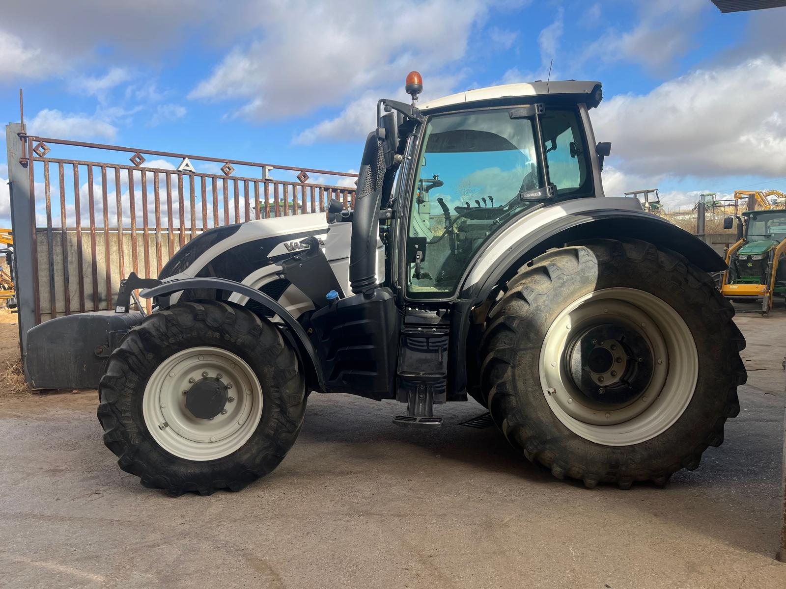 VALTRA T194